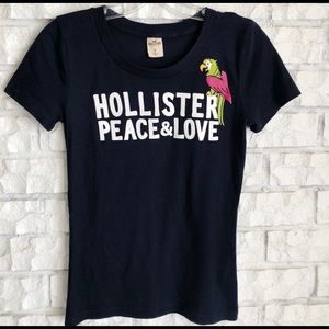 🌻 Hollister T-Shirt - Size S 🌻